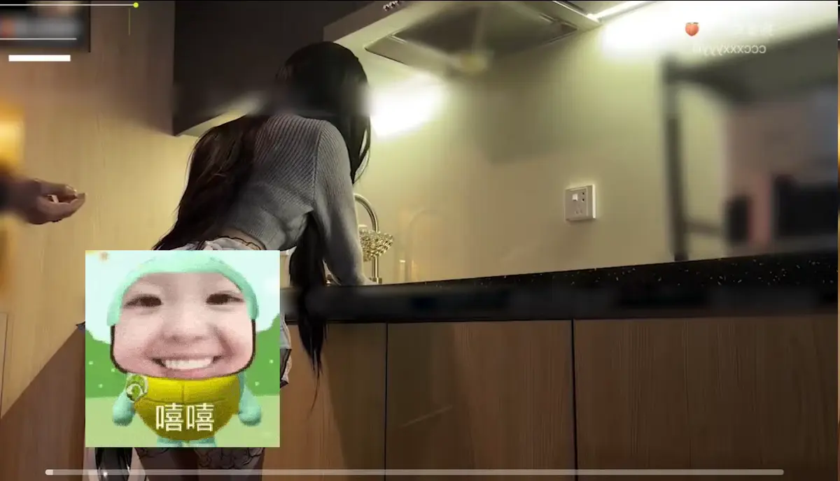 《狗爹和小桃》相关资源图片