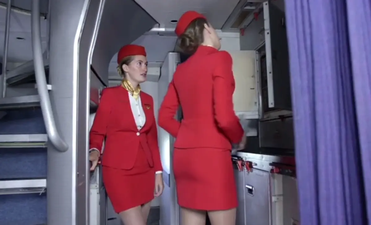 《法国空姐2019(多塞尔航空)》资源下载-法国空姐手机免费观看全集-高清在线播放完整版法国电影