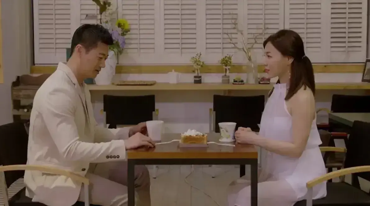 《邻居家妻子》韩国电影未删减版1080P韩语中字资源-我邻居的老婆高清完整版-내 이웃의 아내百度网盘夸克迅雷下载-在线观看乏味婚姻中的情感越界-邻居家妻子免费观看