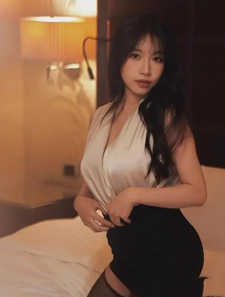 《小凤新婚》苏畅艾熙双人演绎全集完整版-无删减无弹窗免登录极速秒存-夸克UC网盘高清直链秒播-小凤新婚无套路免费观看