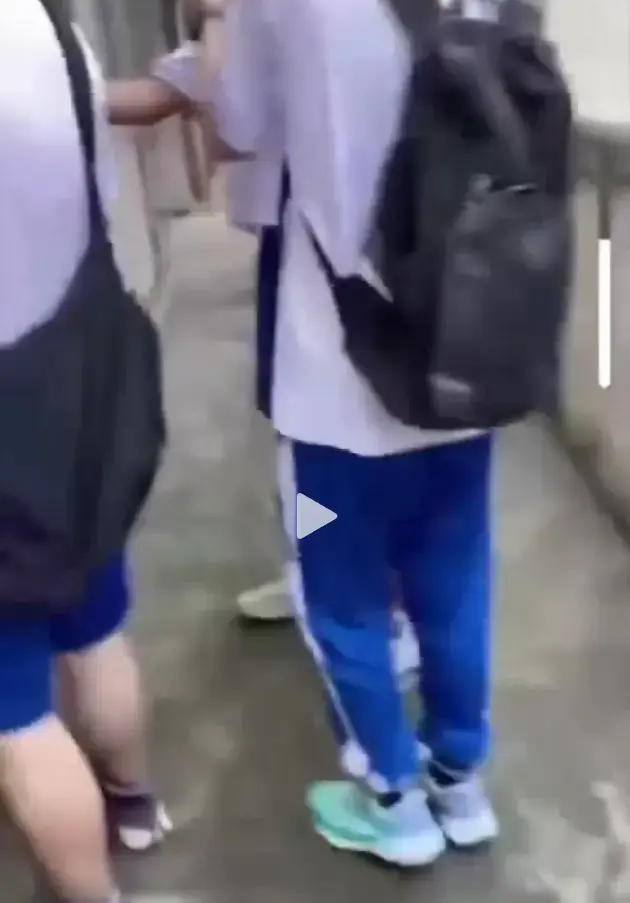 《大昌市第七中学鬼敲门》相关资源图片