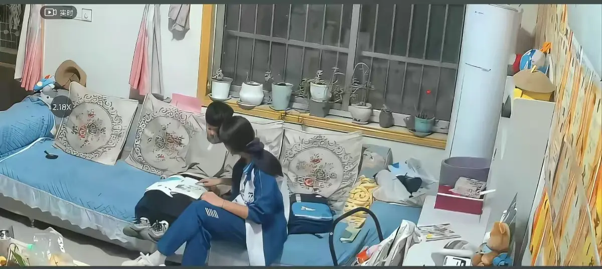 《来自姐姐的爱》无删减完整版在线播放-姐姐对弟弟的日常引导高清正片免费观看-来自姐姐的爱全集影院暖心姐弟互动