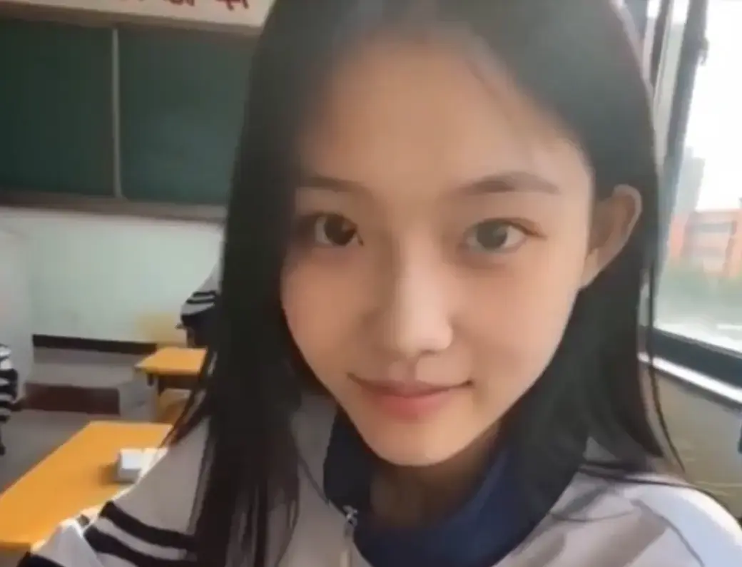 我的十八岁女友《我的十八岁女友》无删减版在线观看 - 星空影院4K蓝光高甜治愈 - 免费播放